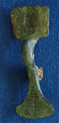 Small long brooch (AN1909.495)