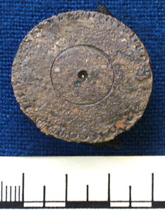 Disc brooch