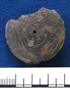 Disc brooch